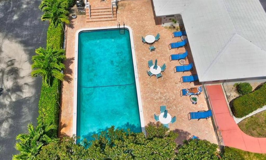 10 Southeast 13th Street, Unit B3 Boca Raton, FL 33432 - Photo 71 of 85 an aerial view of a house