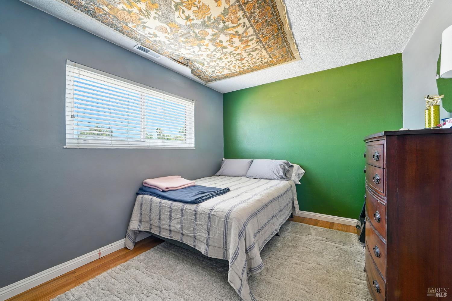 4272 Brentwood Circle Concord, CA 94521 - Photo 14 of 33 a bedroom with a bed and a window