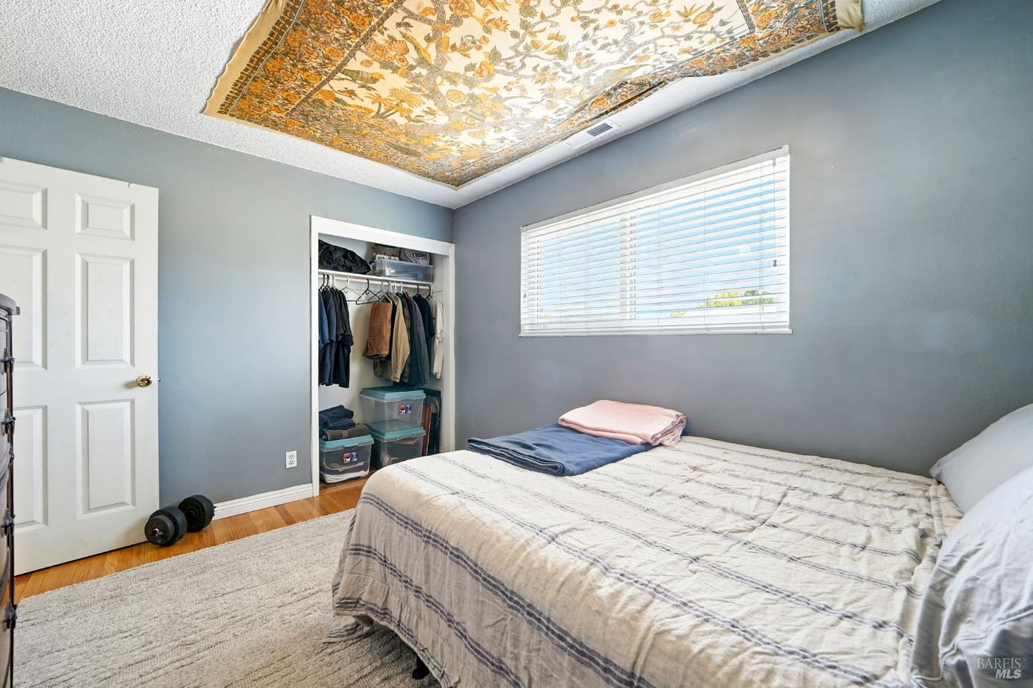 4272 Brentwood Circle Concord, CA 94521 - Photo 15 of 33 a bedroom with a bed and a window