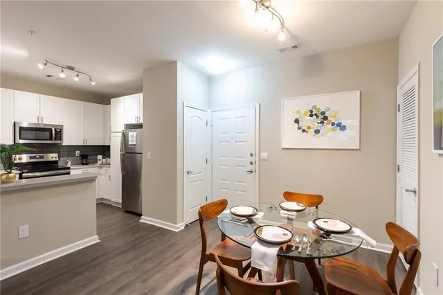 $1,473 | 433 Highland Avenue Northeast, Unit 11216, Atlanta, GA 30312