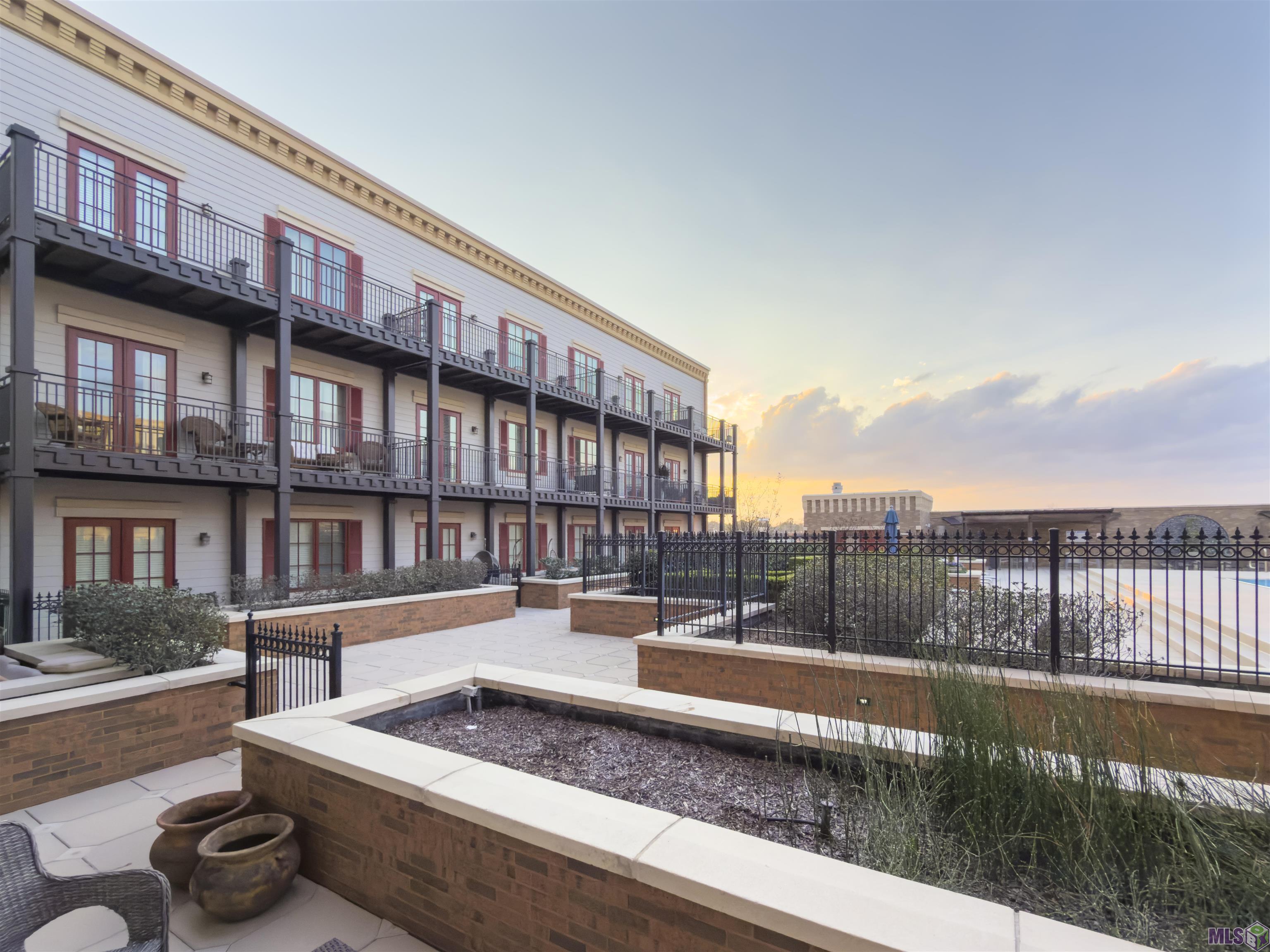 7707 Bluebonnet Boulevard, Unit 215 Baton Rouge, LA 70810 - Photo 3 of 13