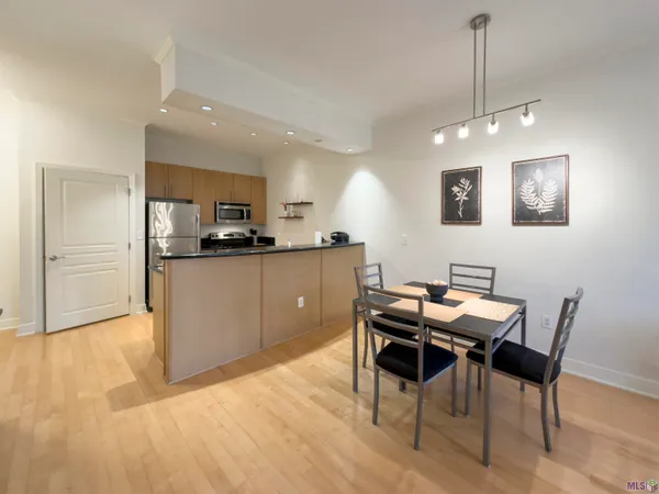 $2,500 | 7707 Bluebonnet Boulevard, Unit 215, Baton Rouge, LA 70810