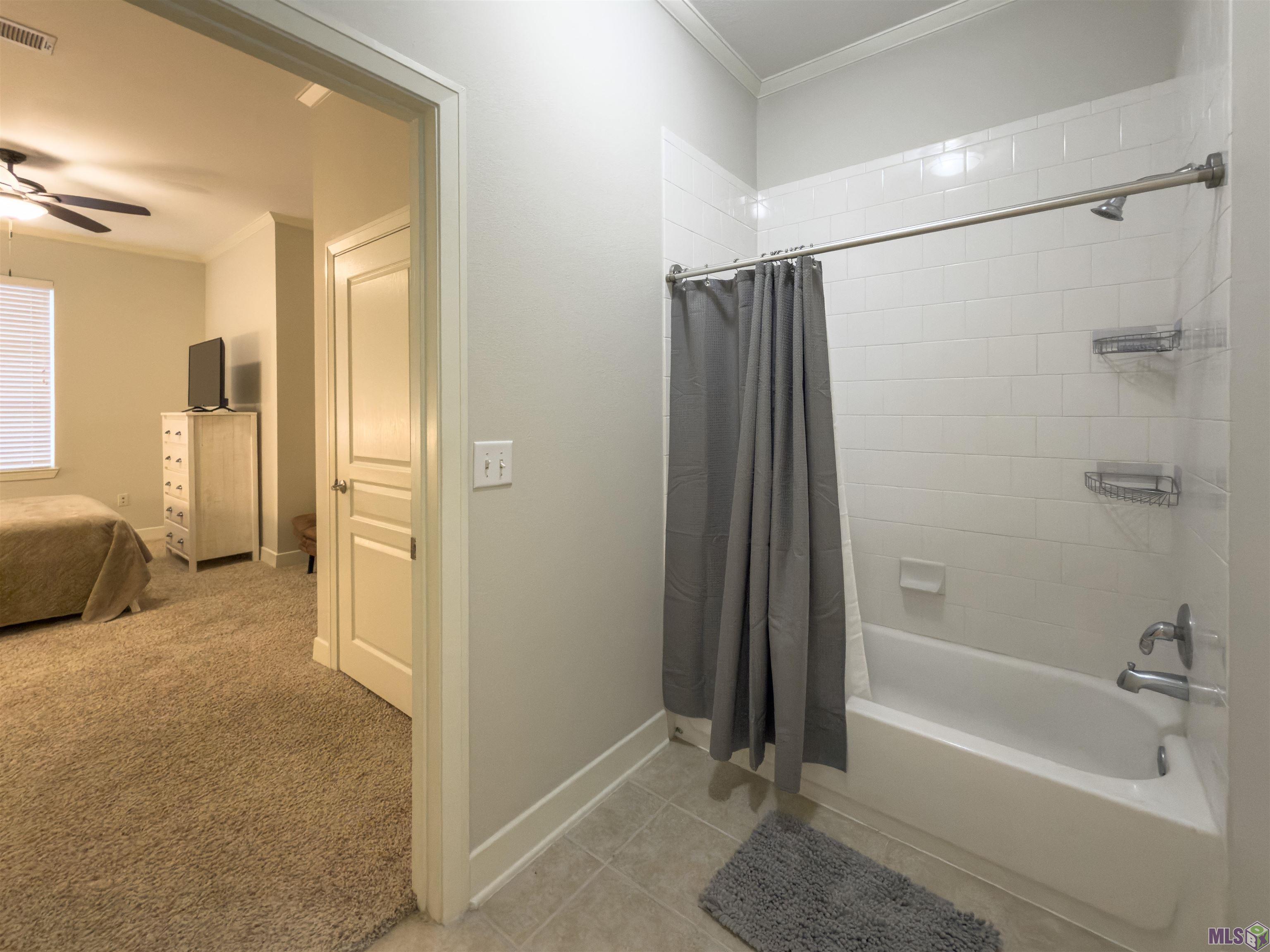 7707 Bluebonnet Boulevard, Unit 215 Baton Rouge, LA 70810 - Photo 9 of 13