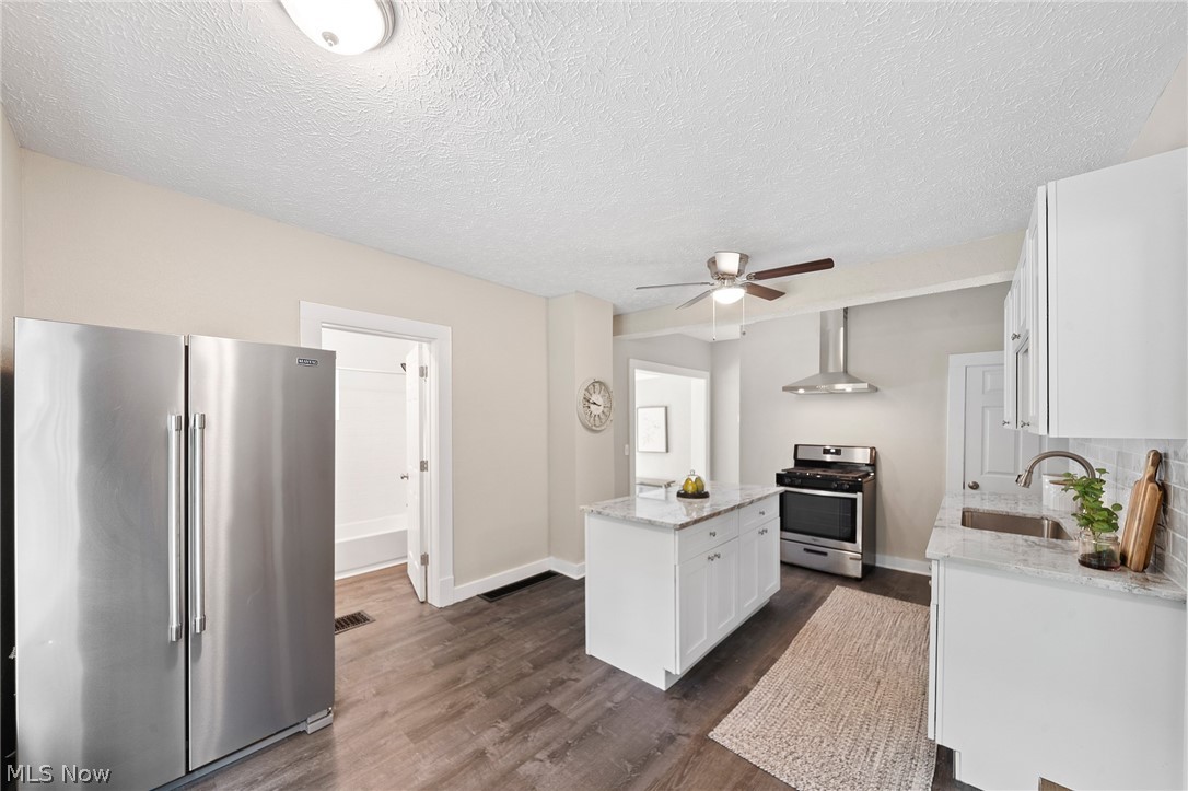 1686 Wood Road Cleveland Heights, OH 44121 - Photo 16 of 32