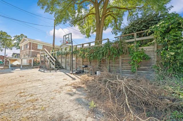 $199,000 | 422 North Main Street, Watervliet, MI 49098