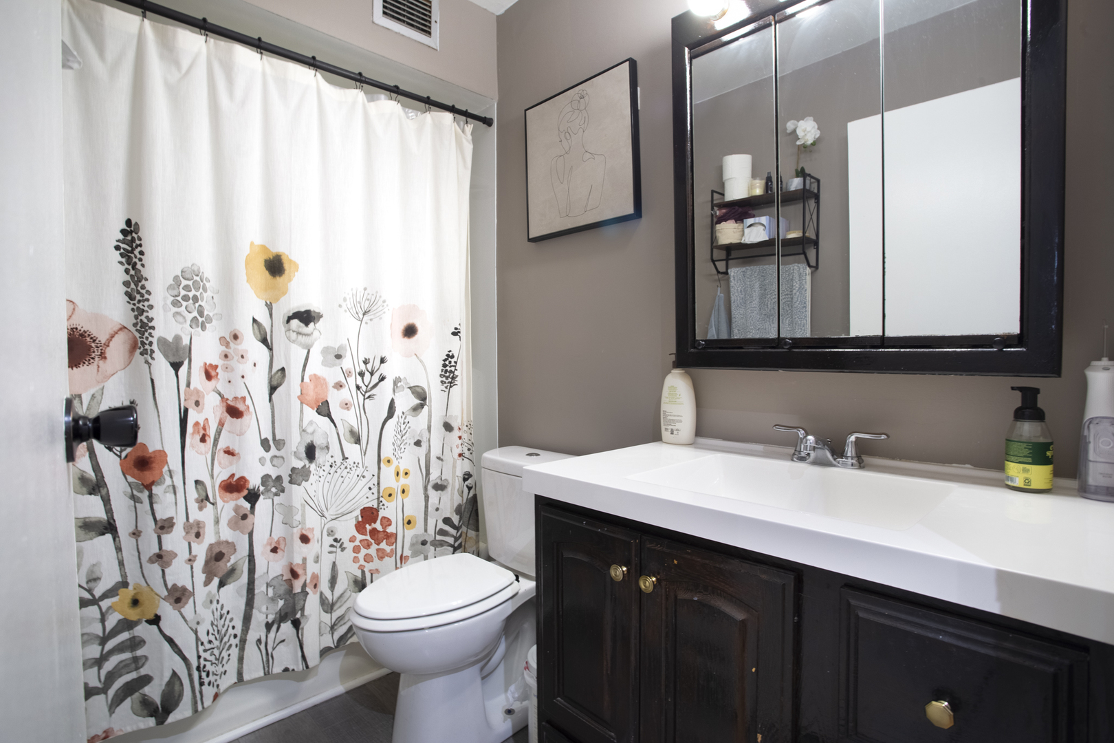 20 North Tower Road, Unit 12J Oak Brook, IL 60523 - Photo 9 of 16