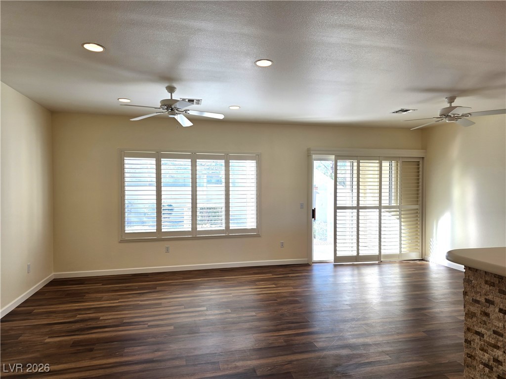 2545 Springville Way Henderson, NV 89052 - Photo 8 of 23