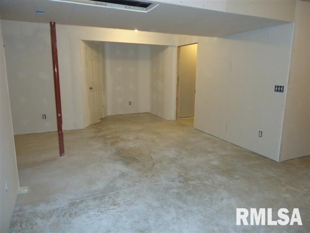 13512 139th Street West Taylor Ridge, IL 61284 - Photo 18 of 20 Gallery Image 18