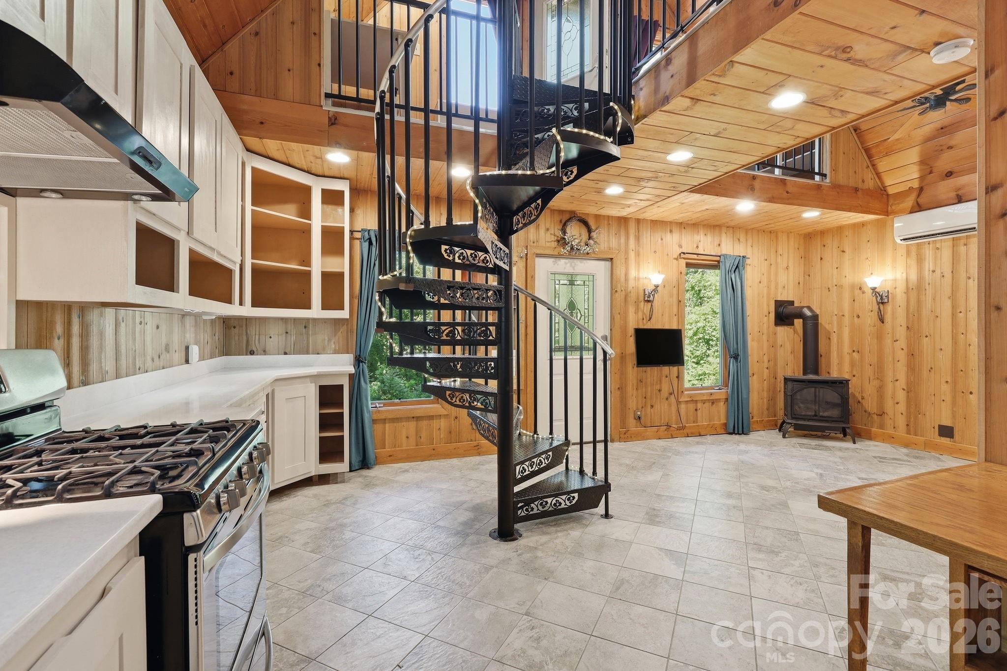 98 Sparkling Springs Road Fairview, NC 28730 - Photo 4 of 48