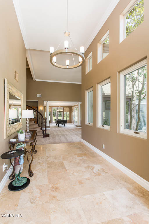 11245 Bentcreek Road Moorpark, CA 93021 - Photo 3 of 48