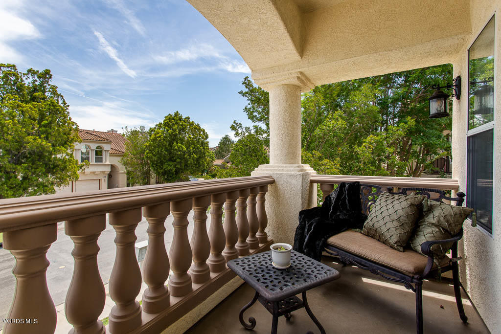 11245 Bentcreek Road Moorpark, CA 93021 - Photo 35 of 48 a view of a chair in wooden deck