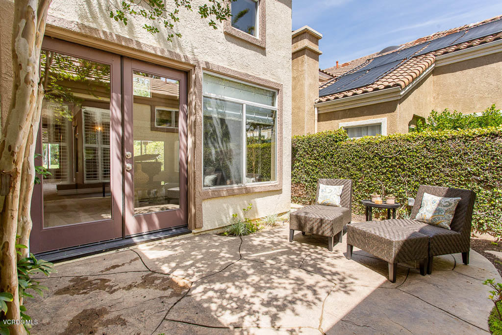 11245 Bentcreek Road Moorpark, CA 93021 - Photo 10 of 48 a view of a patio with a couple of chairs