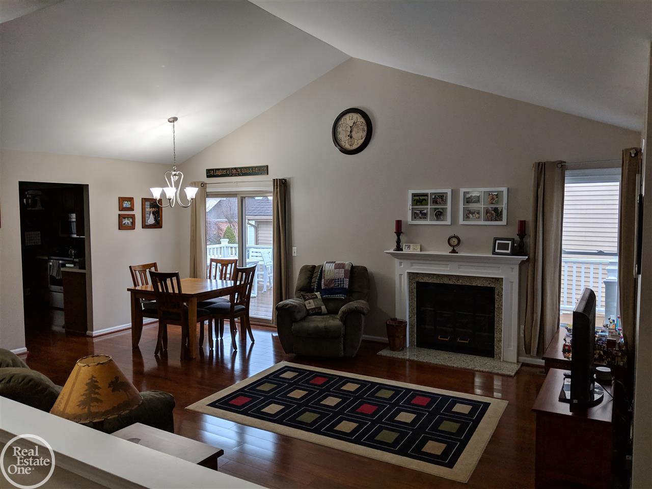 1613 Stonecrest Drive Rochester, MI 48307 - Photo 9 of 35 31373620-8.JPG