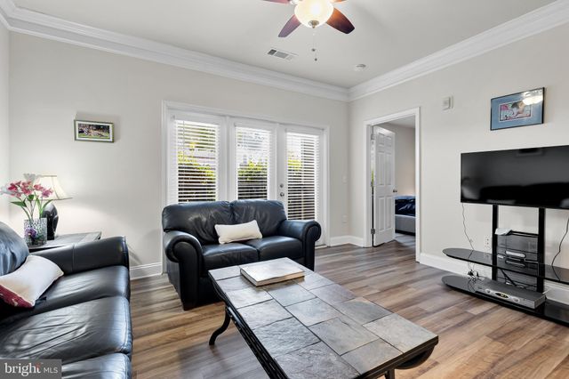 $270,000 | 501 Hungerford Drive, Unit P81, Rockville, MD 20850