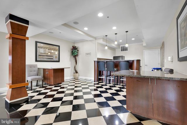 $270,000 | 501 Hungerford Drive, Unit P81, Rockville, MD 20850