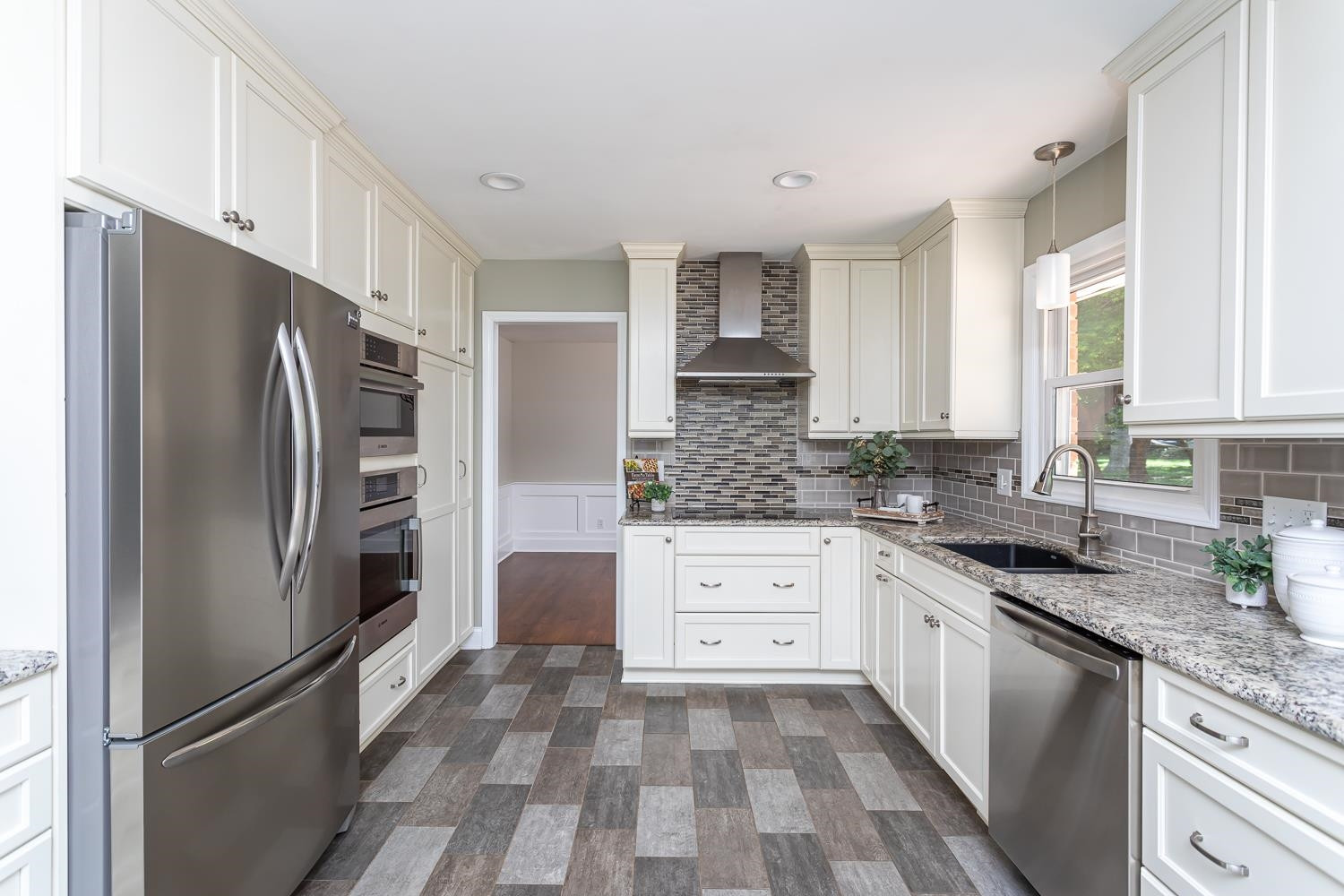 7400 Fiesta Way Raleigh, NC 27615 - Photo 9 of 33 Kitchen