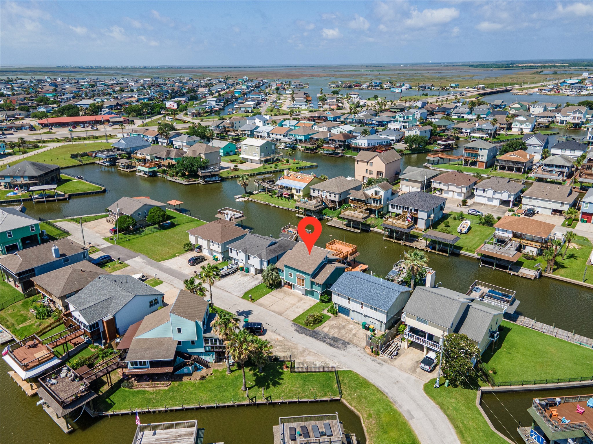 3 Pelican La Marque, TX 77568 - Photo 43 of 46 an aerial view of residential houses with outdoor space