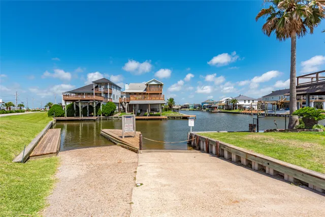 $389,700 | 3 Pelican, La Marque, TX 77568