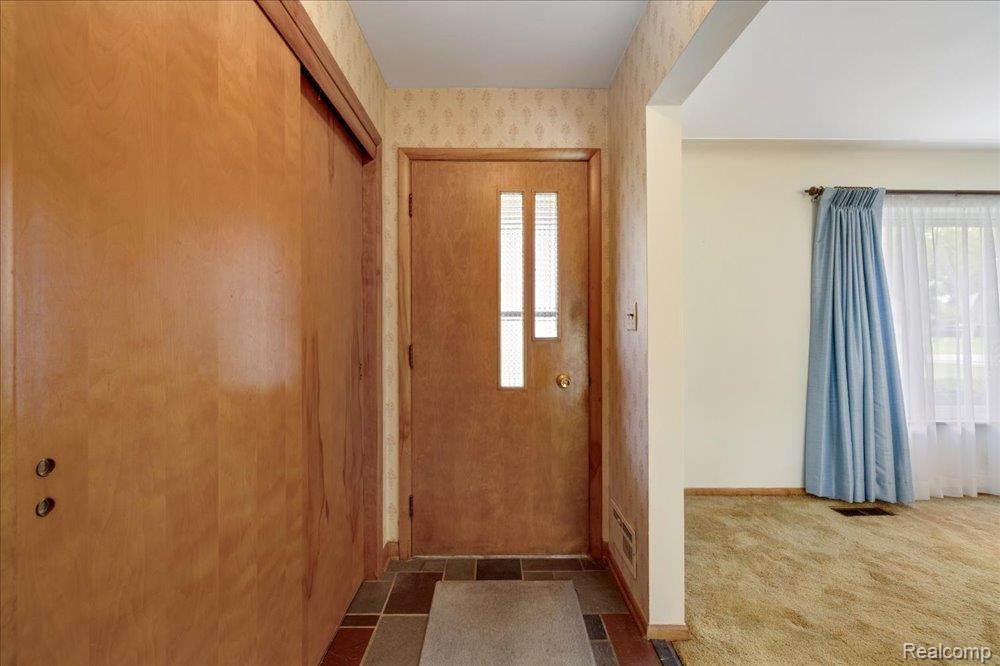 23970 Woodham Road Novi, MI 48374 - Photo 10 of 47