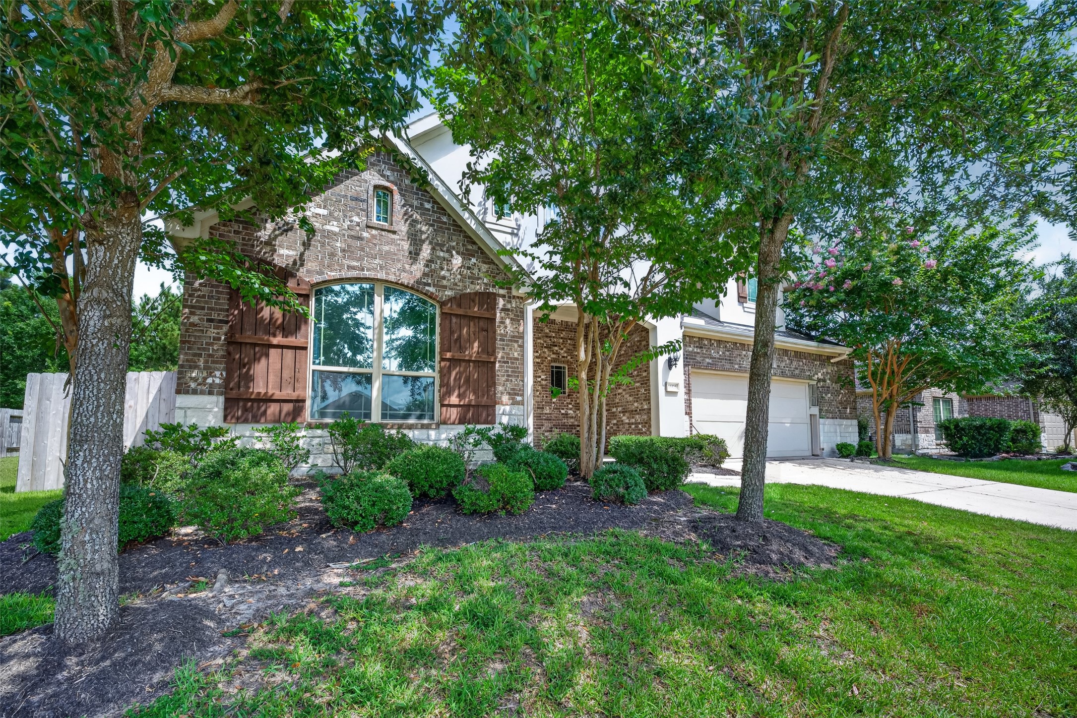 13326 Lake Chesdin Road Houston, TX 77044 - Photo 1 of 47 Gallery Image 1