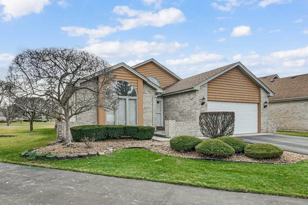 $374,900 | 18311 65th Avenue, Tinley Park, IL 60477