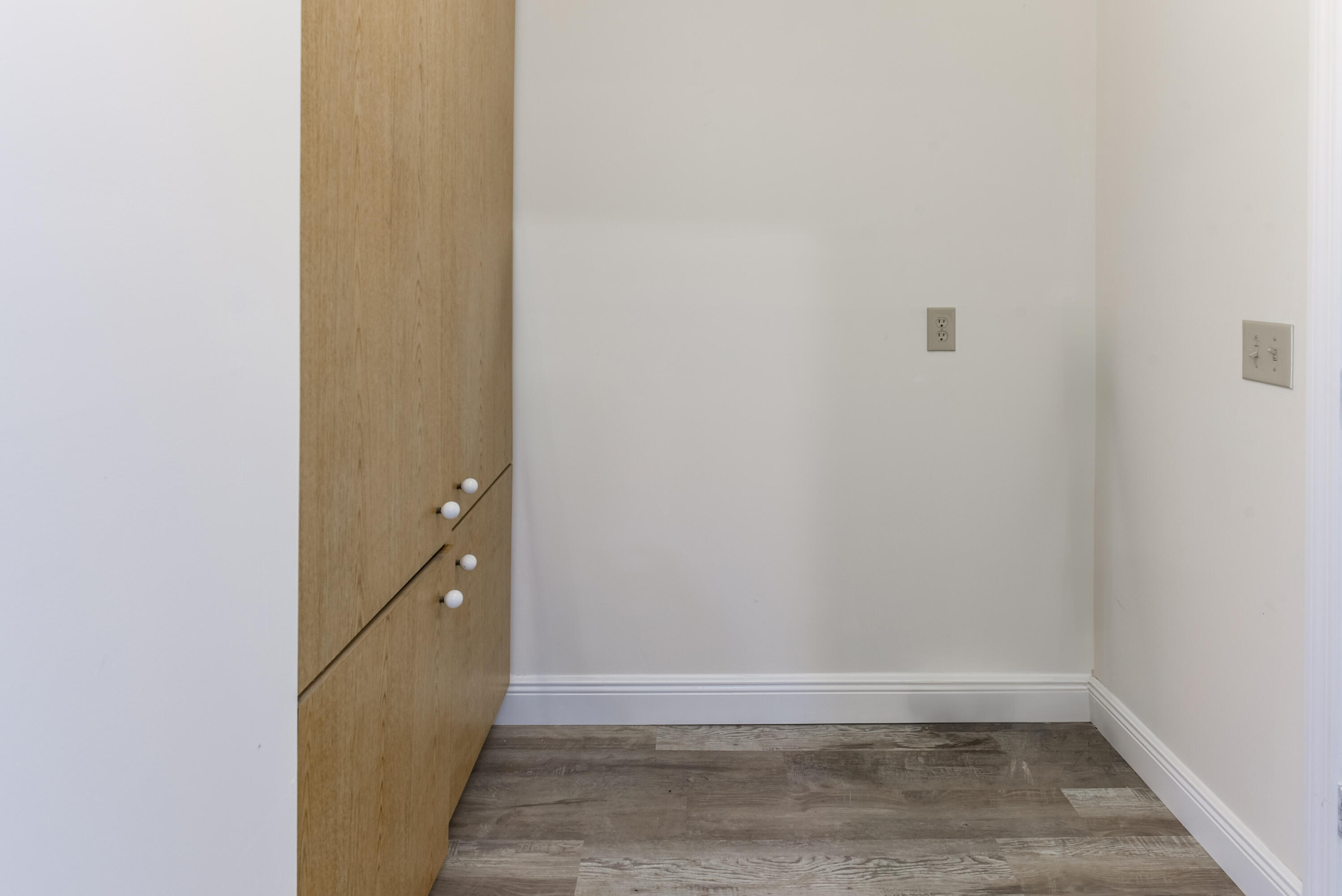 5666 Southeast Matousek Street Stuart, FL 34997 - Photo 23 of 49 a view of an empty room