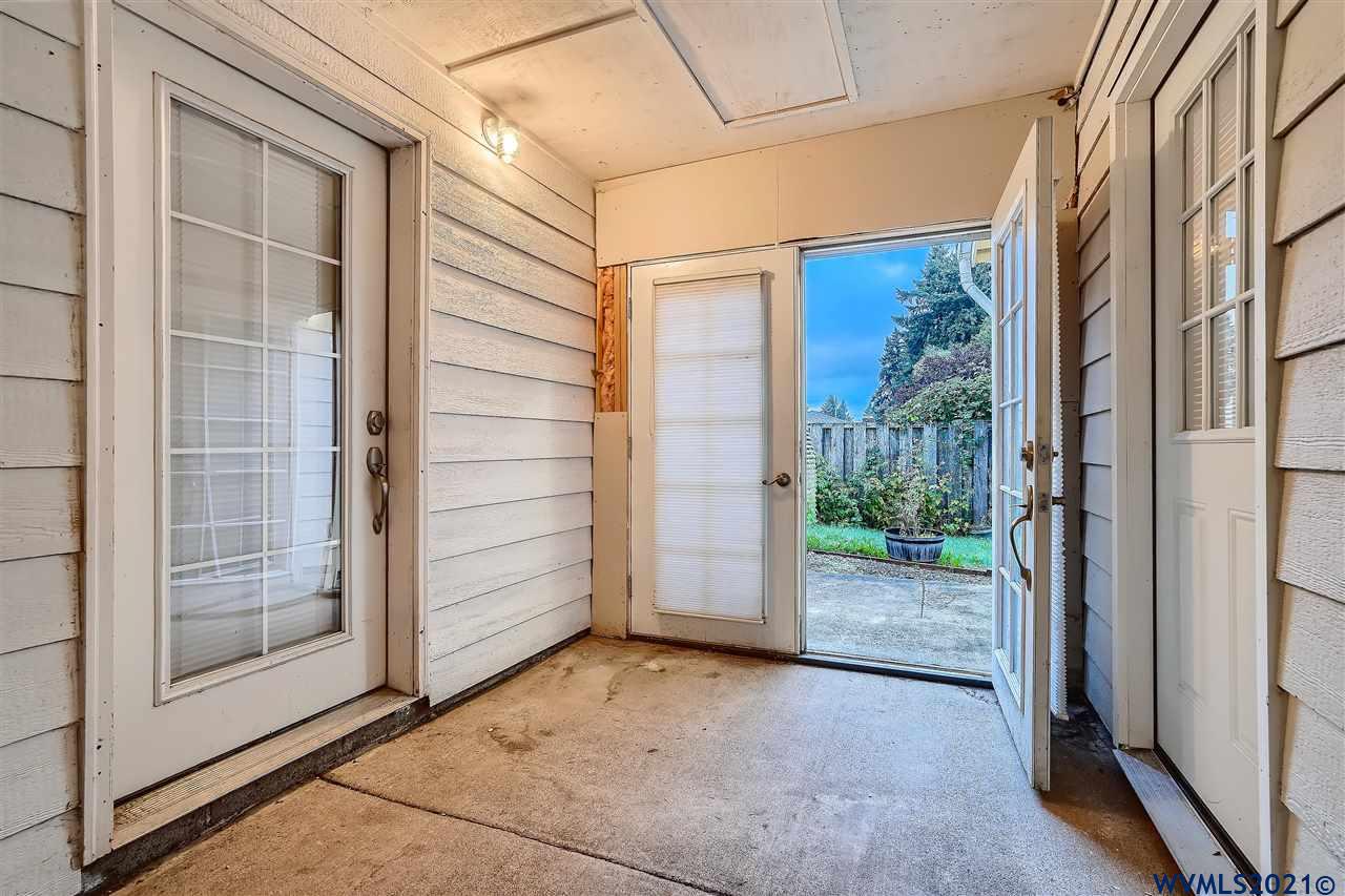 19019 Northeast Davis Street Portland, OR 97230 - Photo 18 of 26