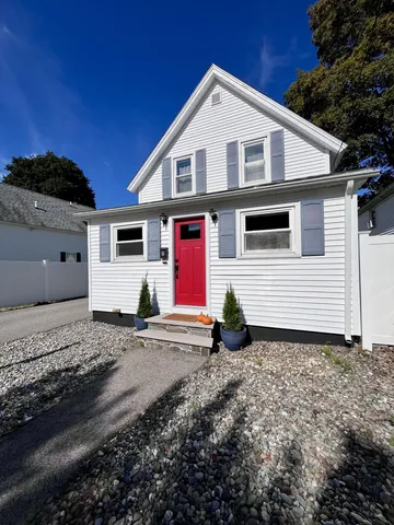 $545,000 | 9 Charter Street, Exeter, NH 03833