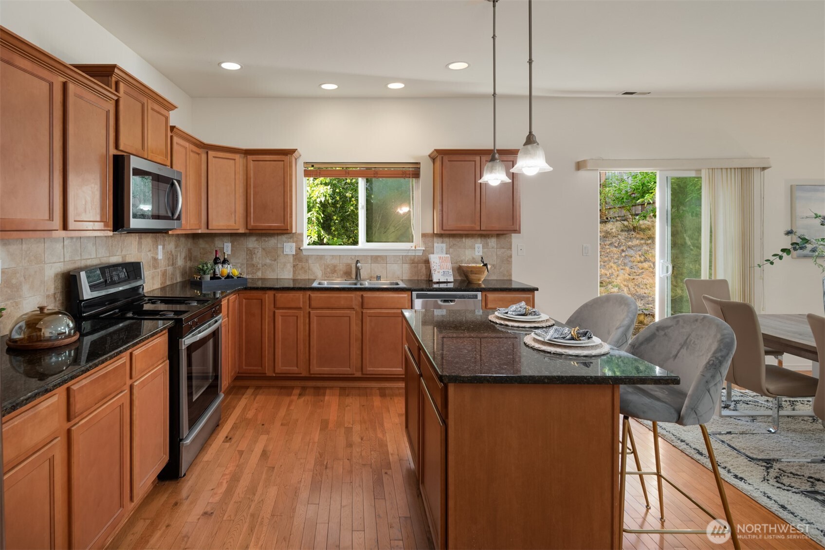 4135 240 Place Southeast Bothell, WA 98021 - Photo 15 of 36