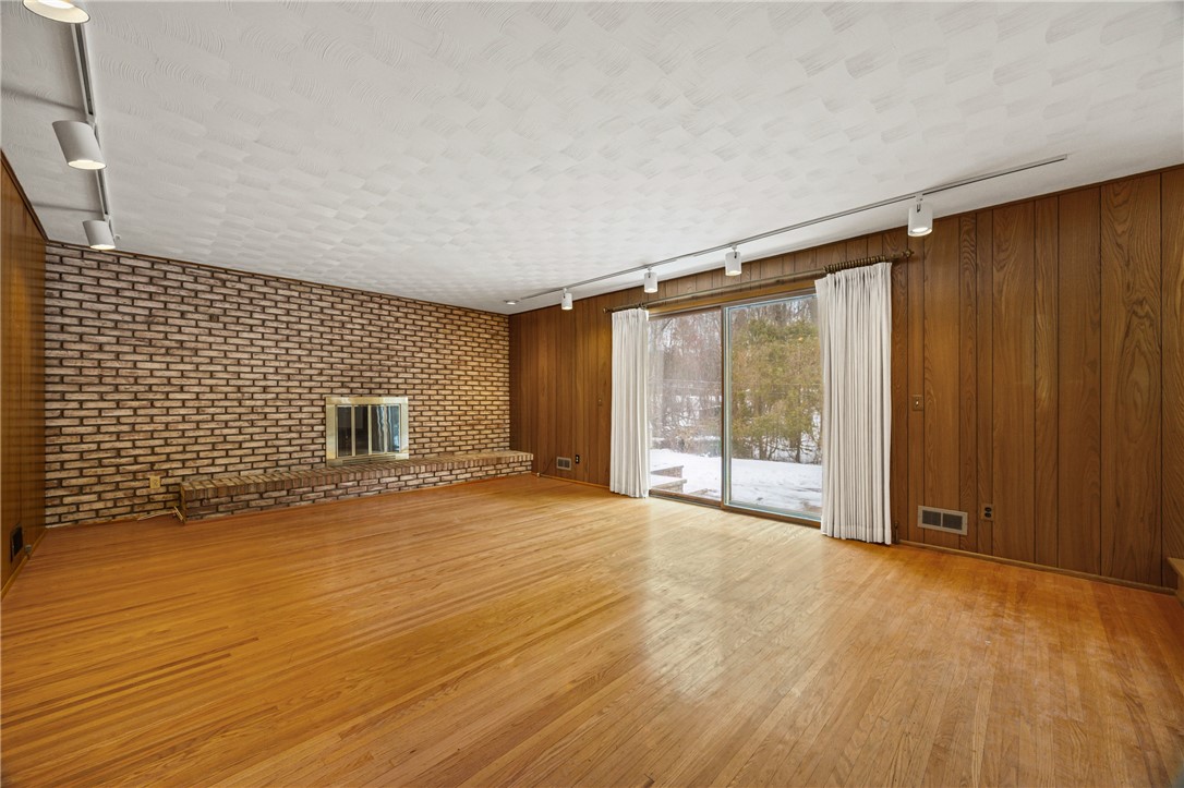 59 Callingham Road Pittsford, NY 14534 - Photo 10 of 40