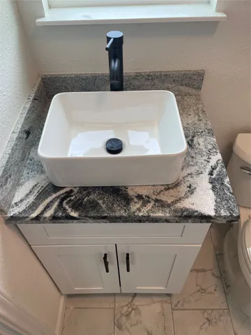 a close view of sink
