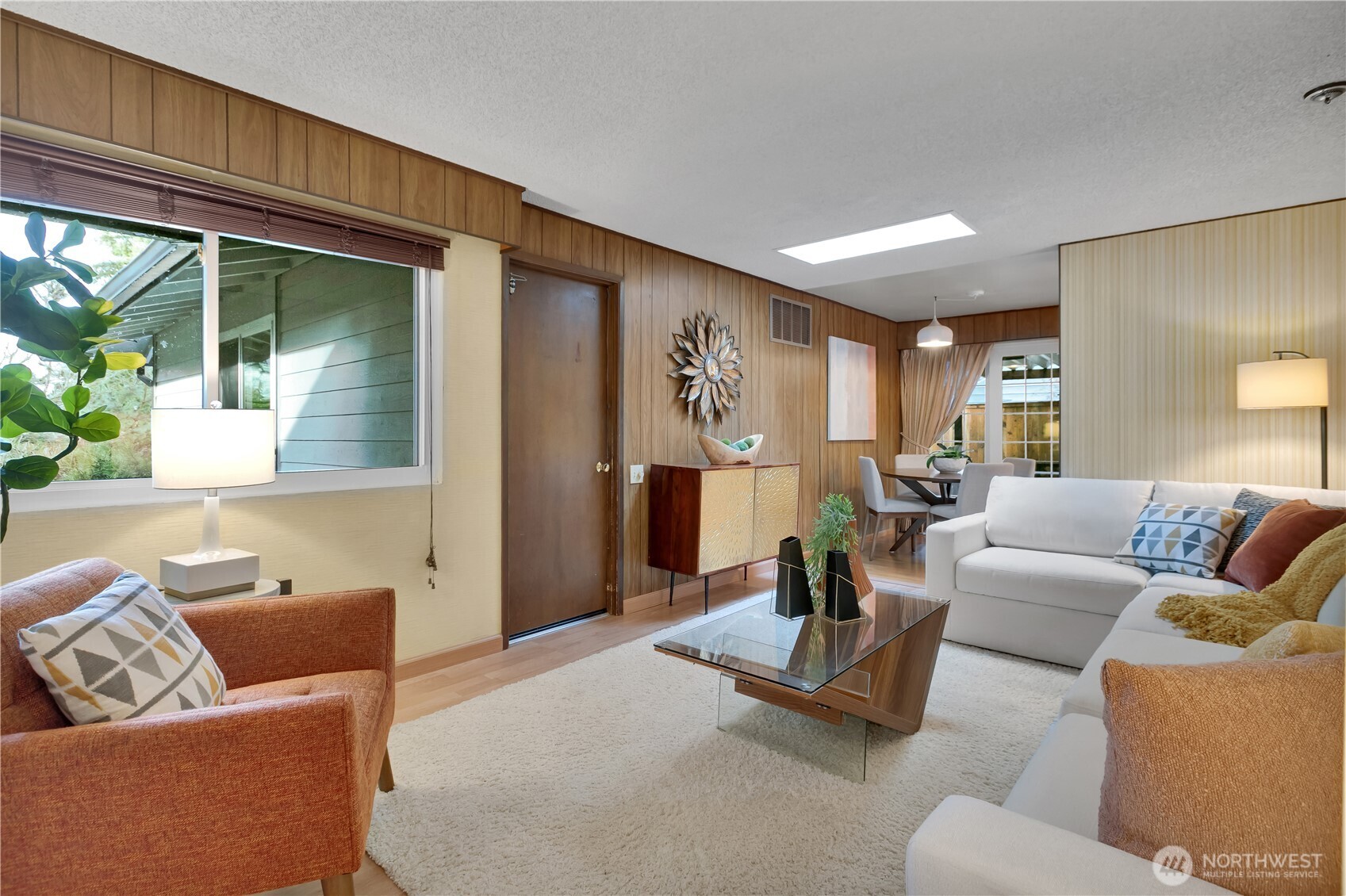 2005 Camas Court Southeast Renton, WA 98055 - Photo 6 of 31 a living room with furniture