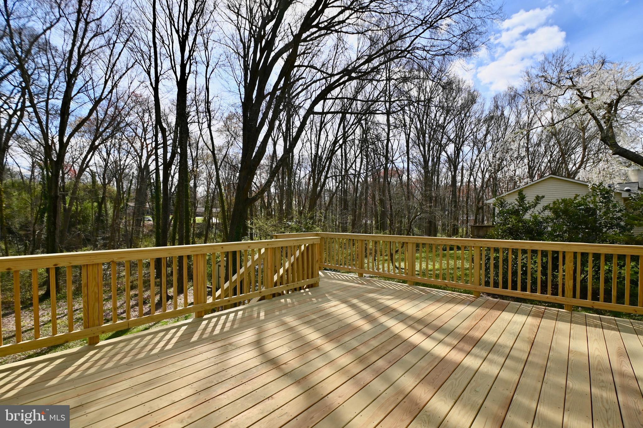 8701 Gateshead Road Alexandria, VA 22309 - Photo 25 of 41 Upper Deck 2nd View