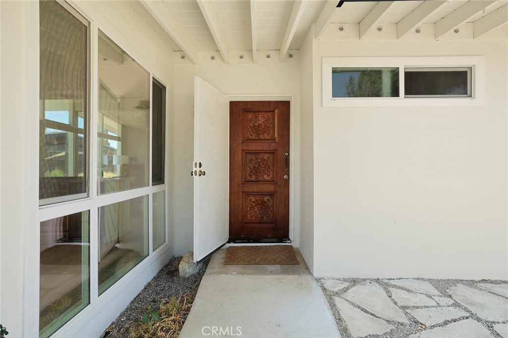 271 Greentree Road Upland, CA 91786 - Photo 4 of 38