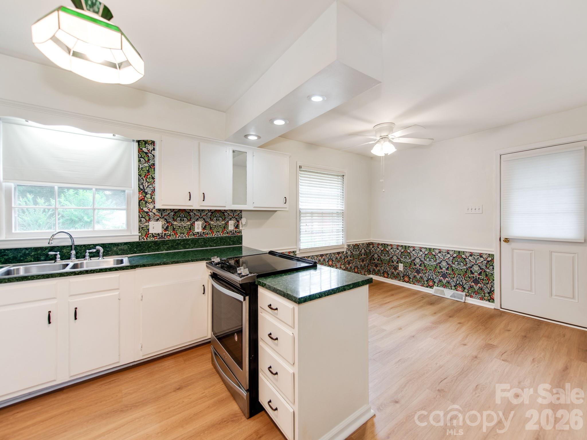 7200 Fox Hunt Road Charlotte, NC 28212 - Photo 11 of 38