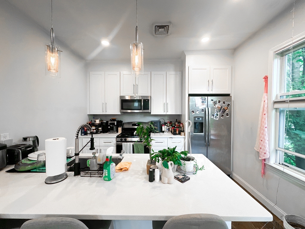 77 Torrey Street, Unit 2 Boston, MA 02124 - Photo 2 of 17