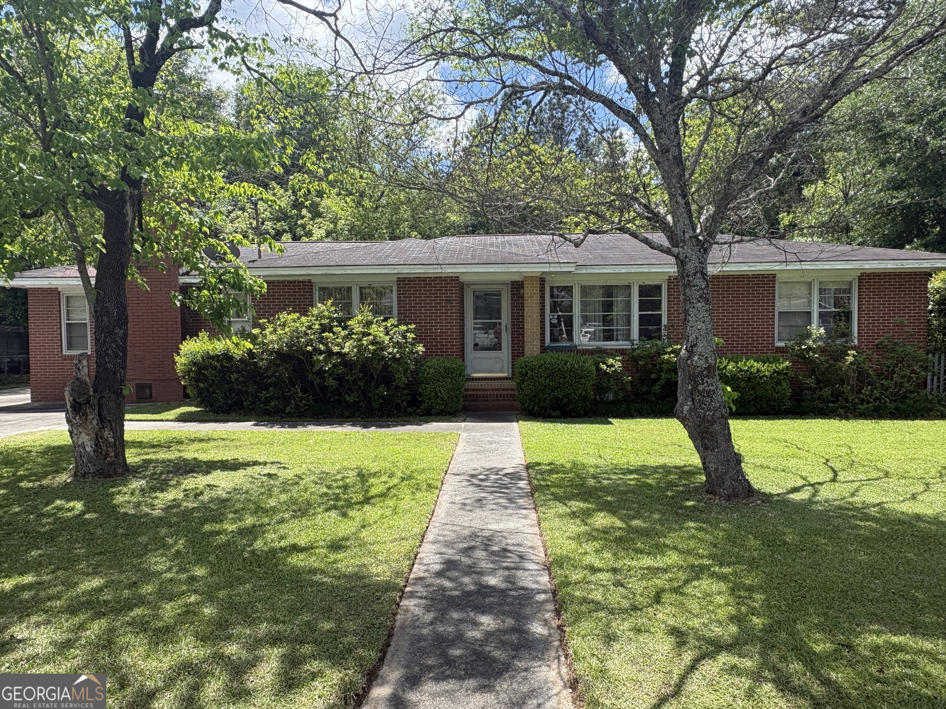 5735 Fitzgerald Street Eastman, GA 31023 - Photo 1 of 19