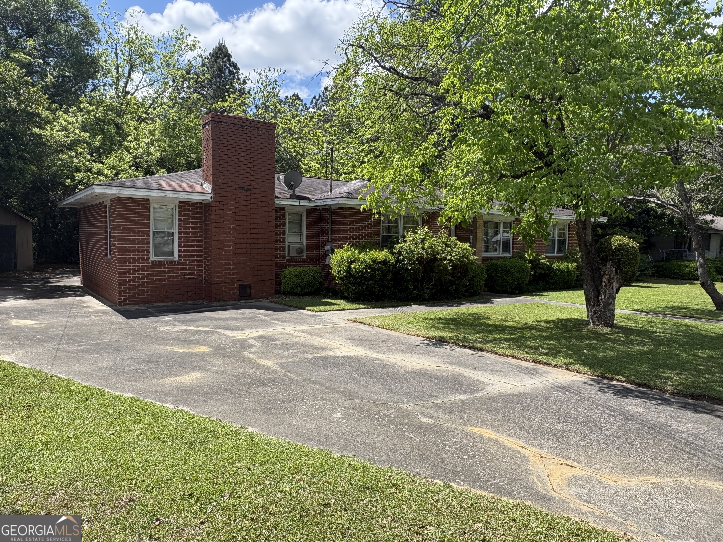 5735 Fitzgerald Street Eastman, GA 31023 - Photo 6 of 22