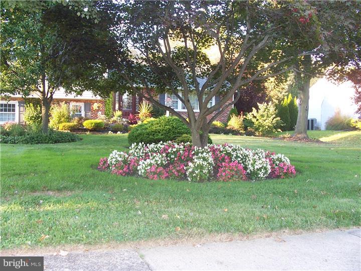 978 Williamson Road Horsham, PA 19044 - Photo 3 of 23 Gallery Image 3