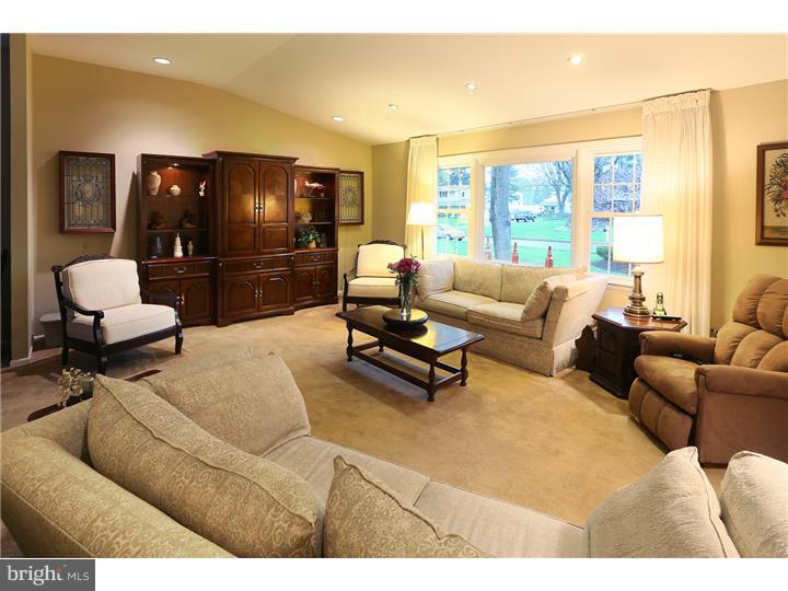 978 Williamson Road Horsham, PA 19044 - Photo 4 of 23 Gallery Image 4