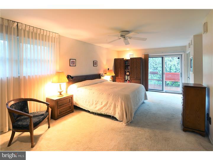 978 Williamson Road Horsham, PA 19044 - Photo 9 of 23 Gallery Image 9