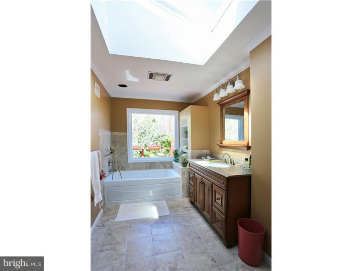 978 Williamson Road Horsham, PA 19044 - Photo 10 of 23 Gallery Image 10