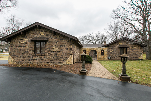 516 Aberdeen Road Frankfort, IL 60423 - Photo 2 of 25