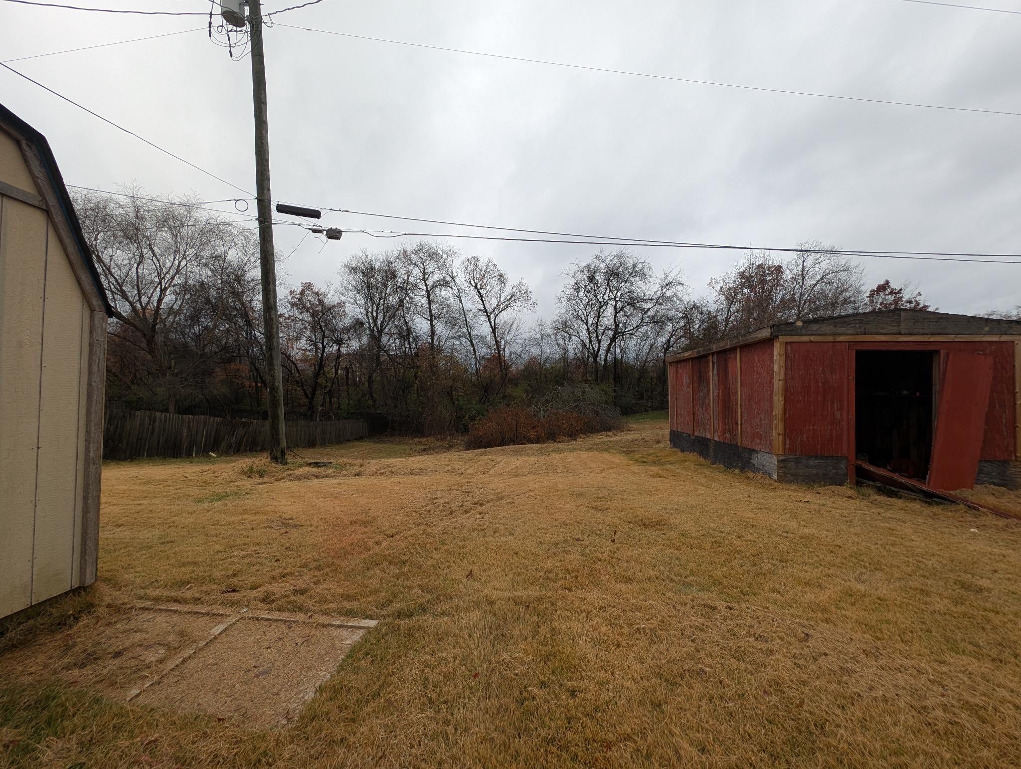 2622 Union Hall Road Clarksville, TN 37040 - Photo 2 of 12 a view of an empty room