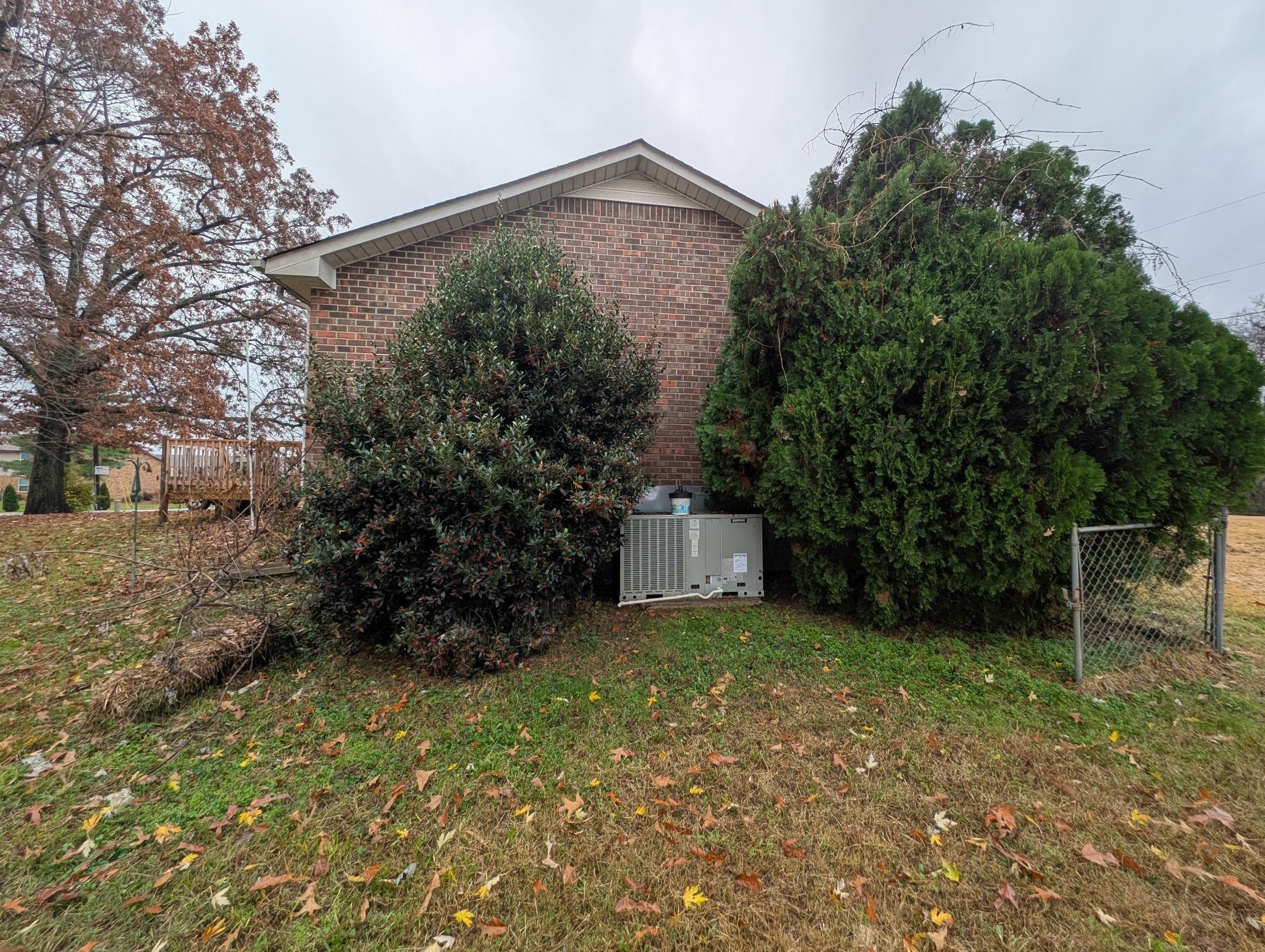 2622 Union Hall Road Clarksville, TN 37040 - Photo 4 of 12 a view of a house with a yard and hanging chair