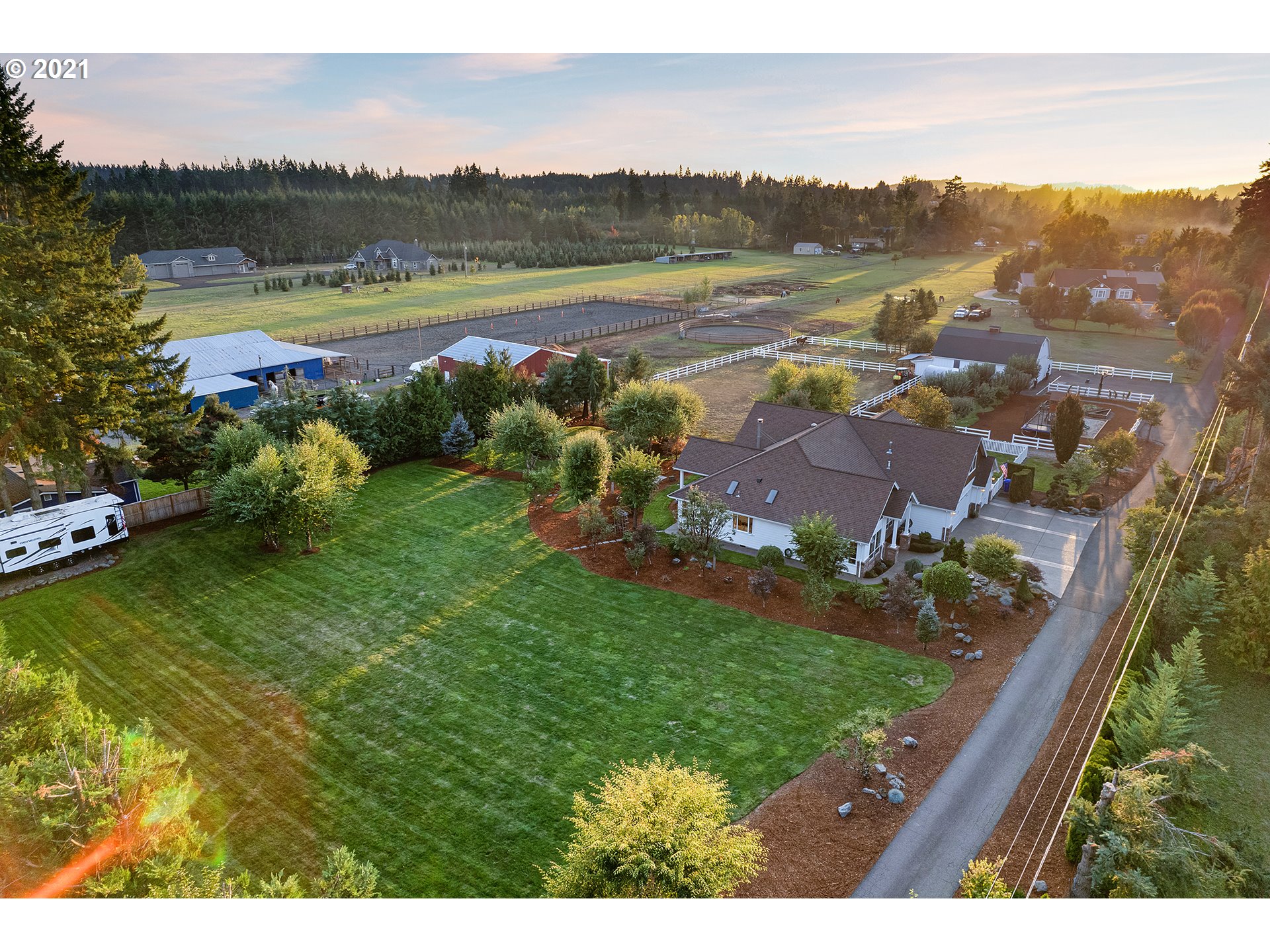15849 South Harding Road Oregon City, OR 97045 - Photo 23 of 32 a view of lake with city view
