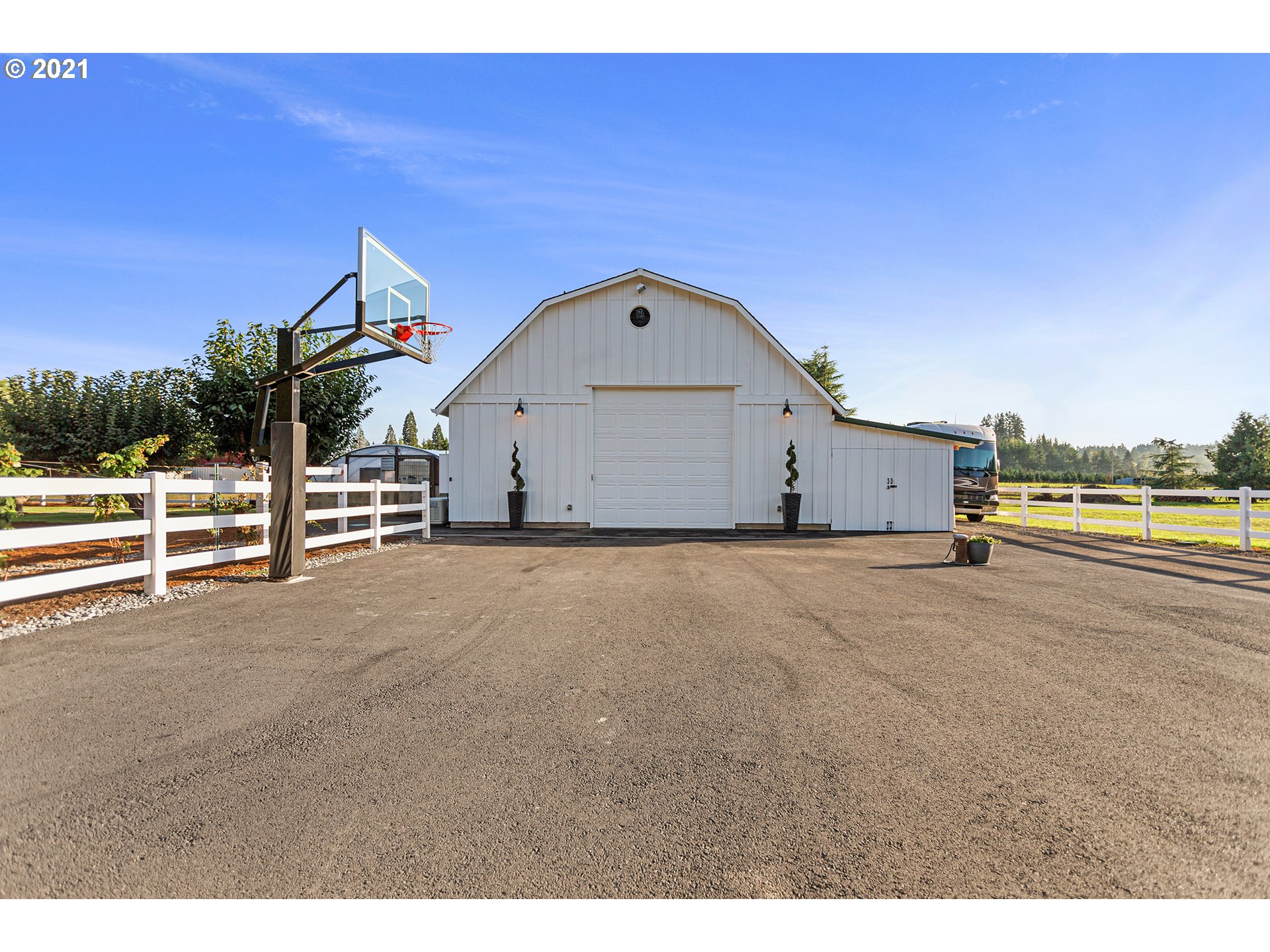 15849 South Harding Road Oregon City, OR 97045 - Photo 26 of 32 a view of a terrace has a big yard