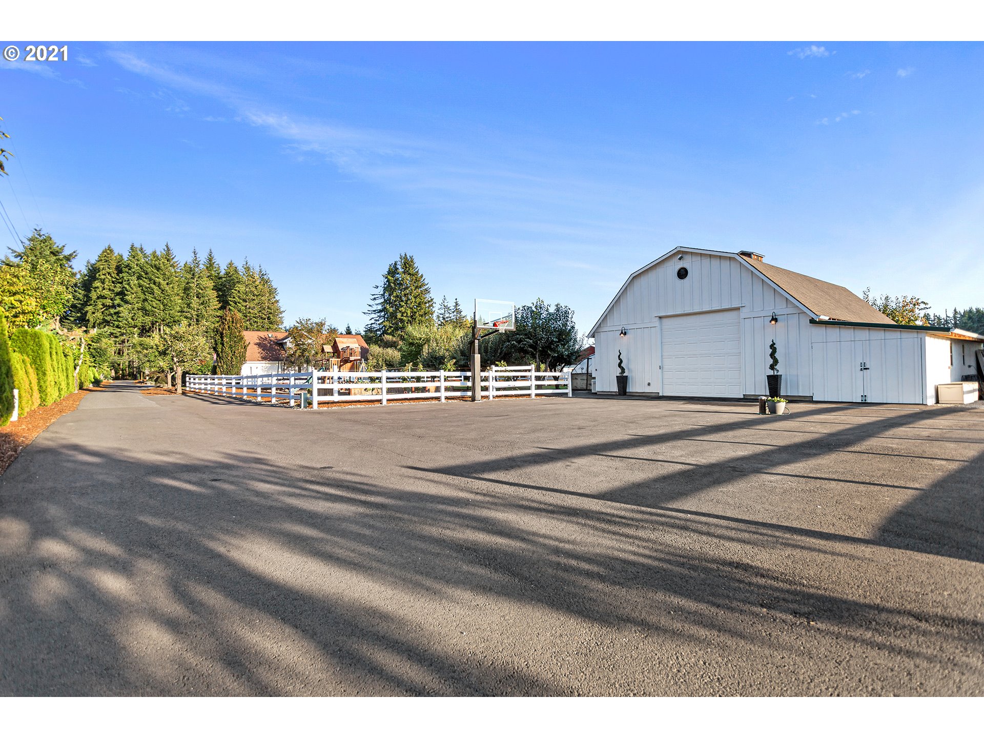 15849 South Harding Road Oregon City, OR 97045 - Photo 31 of 32 a view of a house with a outdoor space