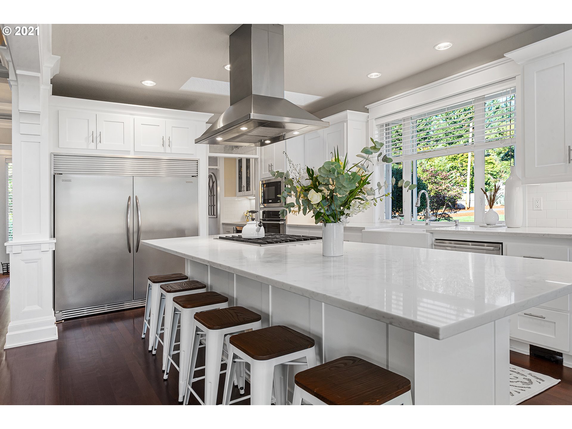 15849 South Harding Road Oregon City, OR 97045 - Photo 5 of 32 a kitchen with stainless steel appliances a sink and a refrigerator