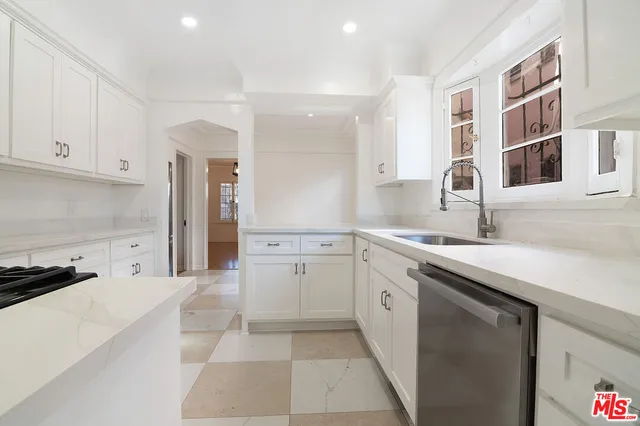 $6,250 | 1040 South Alfred Street, Los Angeles, CA 90035